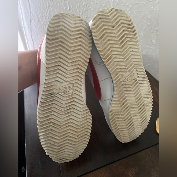 Nike Cortez Leather White/Red/Blue Sneaker size 5Y - Picture 6 of 8